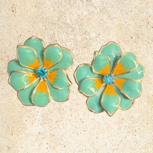 ☘️3/$17 Turquoise and Orange Floral Enamel Gold Tone Earrings